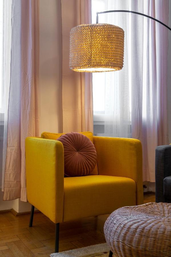 Central Gozsdu Apartment In The Party Street Budapest Luaran gambar