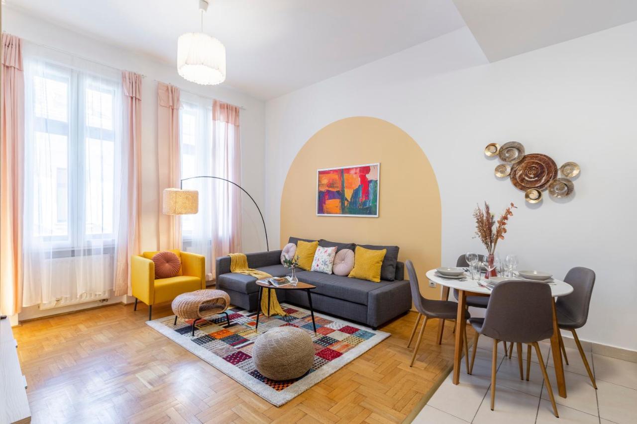 Central Gozsdu Apartment In The Party Street Budapest Luaran gambar